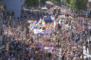 Bild från paraden i Stockholm Pride, augusti 2022. Foto: Ulf Schyldt