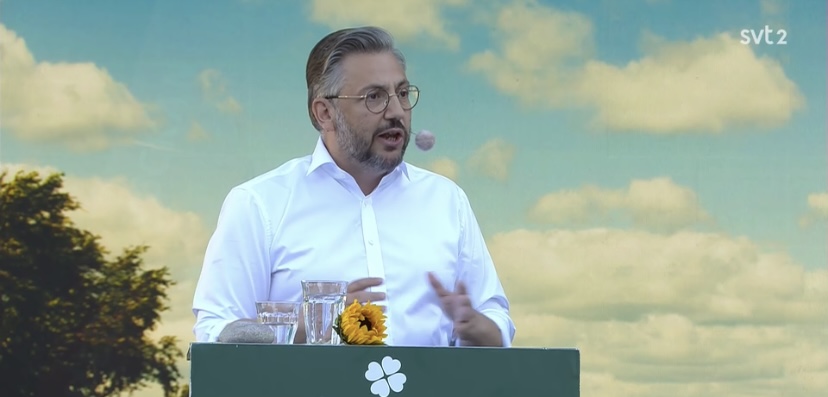 Muharrem Demirok i Almedalen. Skärmdump från SVT Forum.