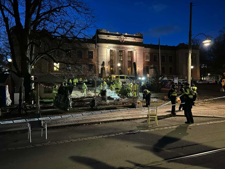 Tältläger rivs i Göteborg foto Martin Wannholt