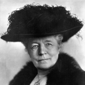 Svart/vitt fotografi av Selma Lagerlöf taget 1922. Public domain/Wikimedia